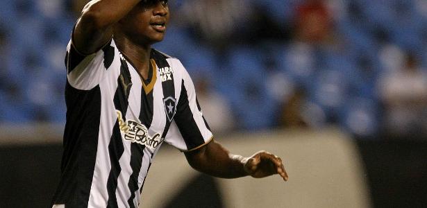 Sassá continua afastado no Botafogo e futuro no clube é incerto - Vitor Silva/SSPress