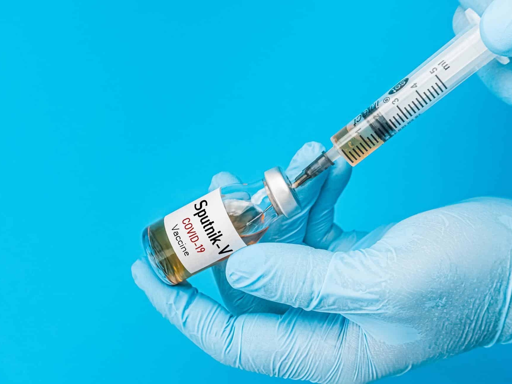 Parceria do PR por vacina russa não avança; teste previsto sequer começou