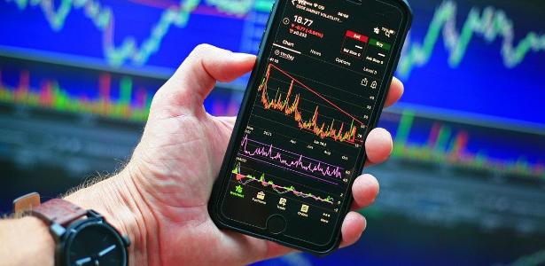 Como aproveitar seu 13º para começar uma carteira de investimentos