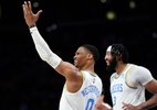 Lakers vencem primeira na NBA, e Westbrook desabafa - GettyImages