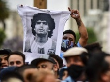 Diego Maradona enche de contradições o feminismo argentino