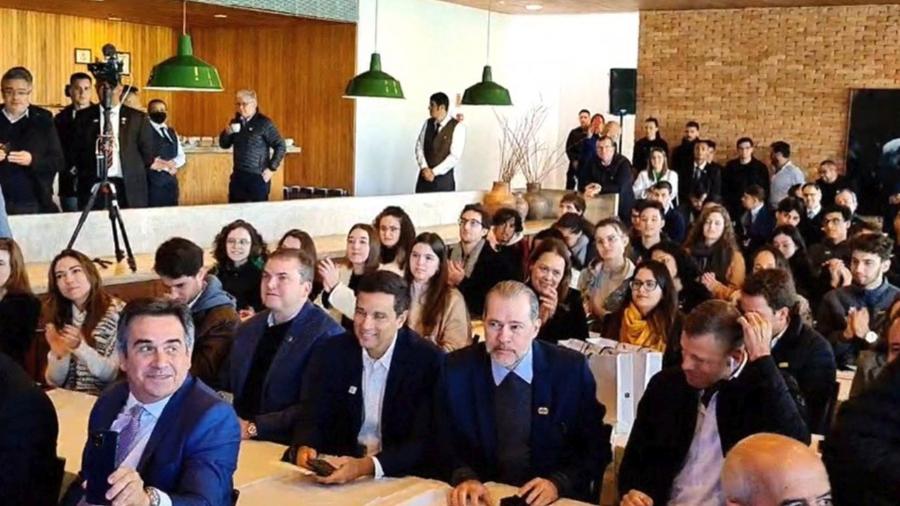  Dias Toffoli comparece a encontro entre Bolsonaro e Elon Musk  -  O Antagonista 
