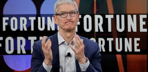 Tim Cook, presidente-executivo da Apple, critica uso em massa de dados de usuários - 