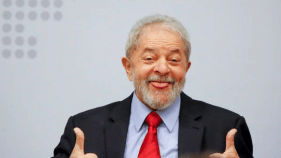 Com a devolução dos seus direitos políticos pelo STF, Lula voltou com a corda toda para viajar pelo país e devolver a esperança ao povo - Reprodução / Internet