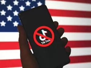 Banimento do TikTok nos EUA: O que políticos, usuários e ‘creators’ pensam