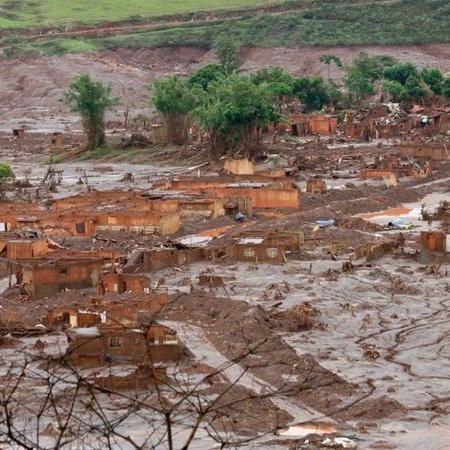 Rompimento de barragem em Mariana Rompimento de barragem em Mariana