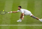 Djokovic passa sem sustos pela estreia e mantém escrita - Foto: AELTC