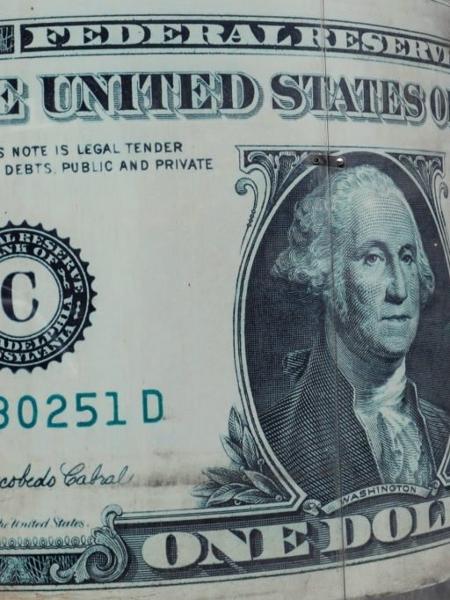 Mercados financeiros reagem hoje a dados do varejo divulgados pelo IBGE e fim da taxa das blusinhas anunciado pelo governo Mercados financeiros reagem hoje a dados do varejo divulgados pelo IBGE e fim da taxa das blusinhas anunciado pelo governo