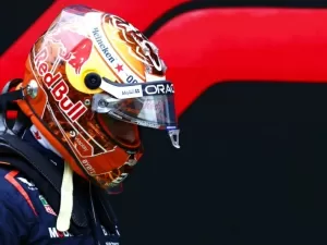 F1: Red Bull proíbe Verstappen de jogar simuladores até tarde antes de GP