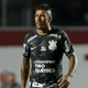 Paulinho, do Corinthians, se emociona e comemora volta aos gramados