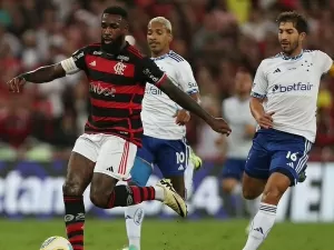 Flamengo supera Cruzeiro e dorme na liderança do Brasileirão