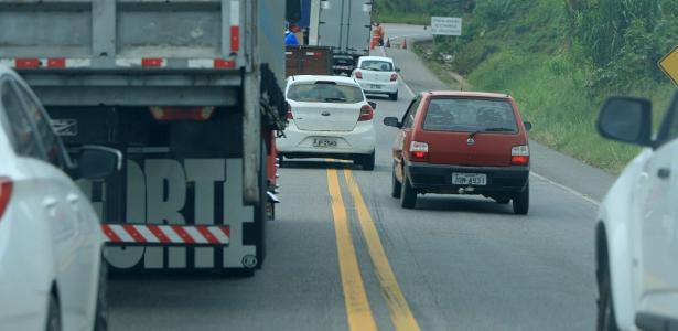 CNH suspensa e multa pesada: projeto quer fim de ultrapassagens perigosas