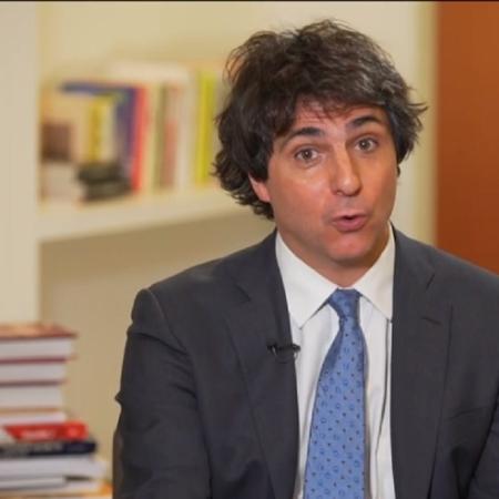 Guga Chacra, da GloboNews, canal de notícias lider da TV paga - Reprodução / Internet