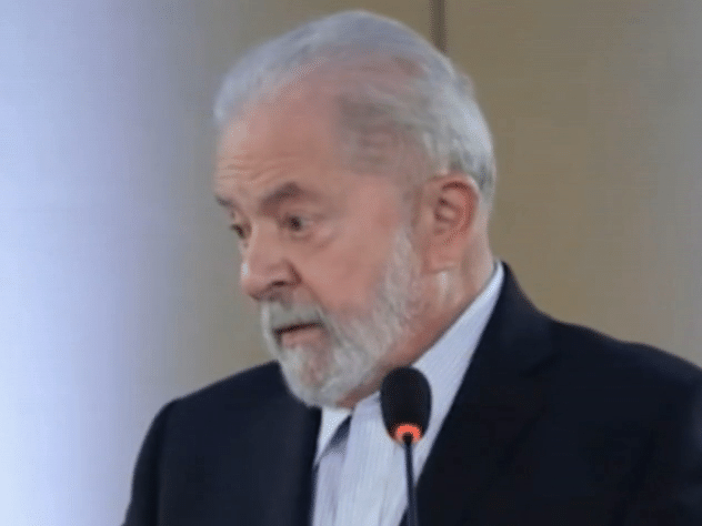 Lula admite críticas a Dilma, mas só de companheiros petistas