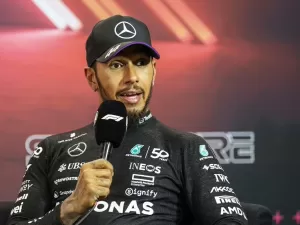 F1 - Hamilton opina sobre Verstappen x Norris: "Eu vi poeira e sabia quem era"