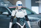 Quem (e como) são os robôs humanóides que constroem carros - Divulgação