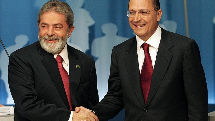 Adversários no segundo turno em 2006, Lula e Alckmin formam chapa que vem liderando as intenções de voto - Maurício Lima/AFP                            