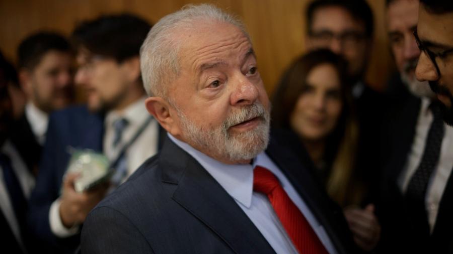 Presidente Lula em café da manhã com jornalistas na semana passada: "Forças Armadas não são poder moderador como pensam que são"  -  O Antagonista 