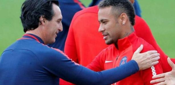 Neymar e técnico Unai durante treino do PSG - AFP