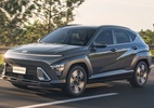 Hyundai Kona: visual futurista demais e ótimo consumo - https://carsughi.uol.com.br/wp-content/uploads/2025/05/hyundai-kona-a-segunda-chance-do-suv-hibrido-no-brasil-1.jpg