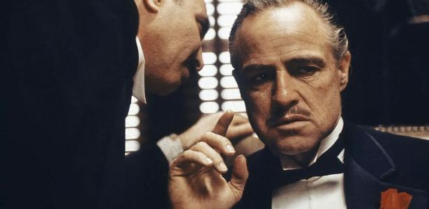 Além de ser "O Padrinho", Don Corleone foi um pai que deixou os seus pecados para o filho, Michael (Al Pacino)