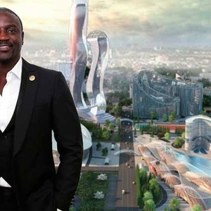Lembra do Akon? Cantor quis construir uma Wakanda real e deu tudo errado
