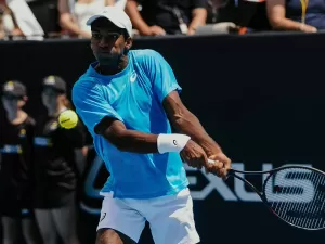 Mensik e Basavareddy derrubam favoritos, Monfils também avança