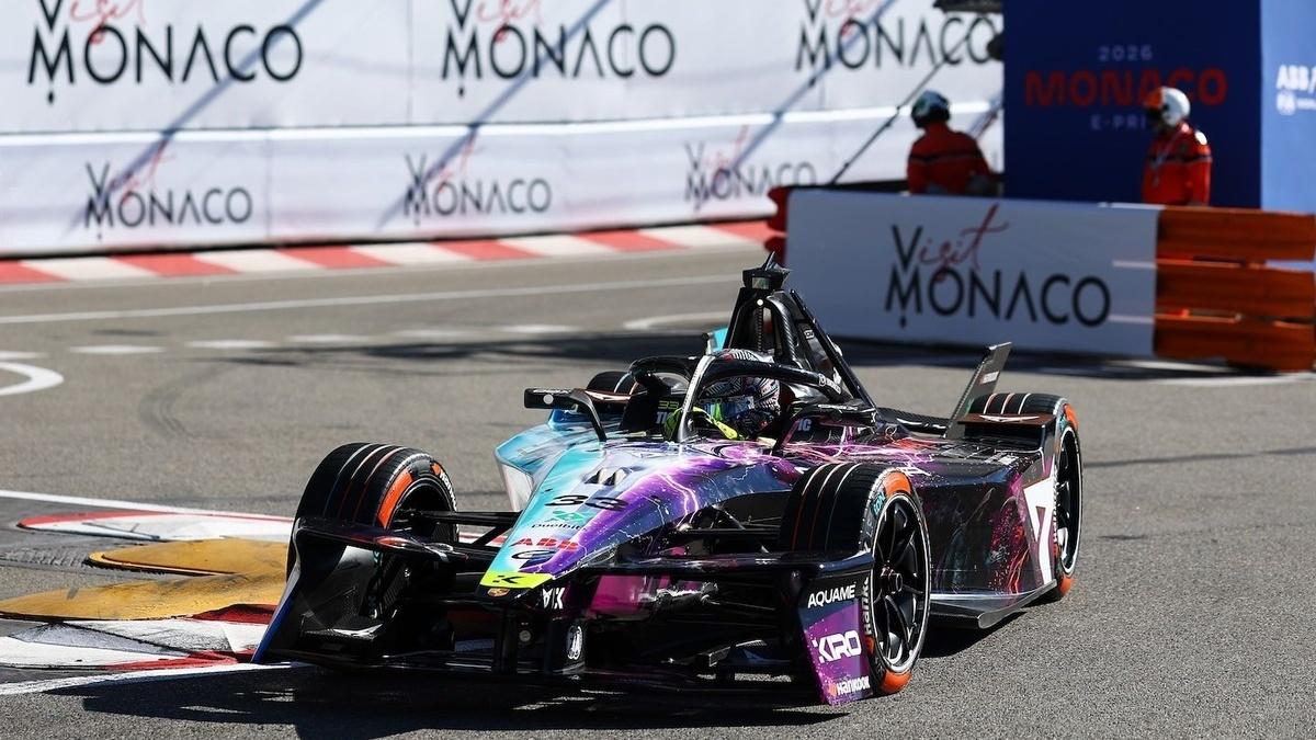 F-E: Ticktum passa Dennis no final com 'golpe de mestre' e vence corrida 1 de Tóquio; Di Grassi chega em 11º