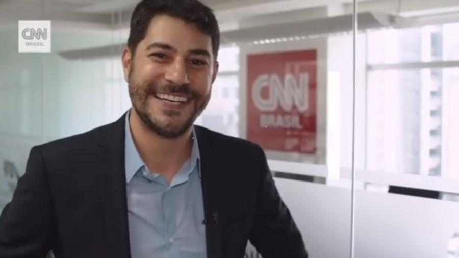 Evaristo Costa na sede da CNN Brasil  - Reprodução/Instagram