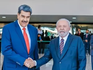 Lula diz que comportamento de Maduro deixa a desejar, mas que não irá cortar relações com a Venezuela