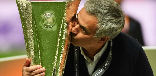 Mourinho foi campeão da Liga Europa com o United - 