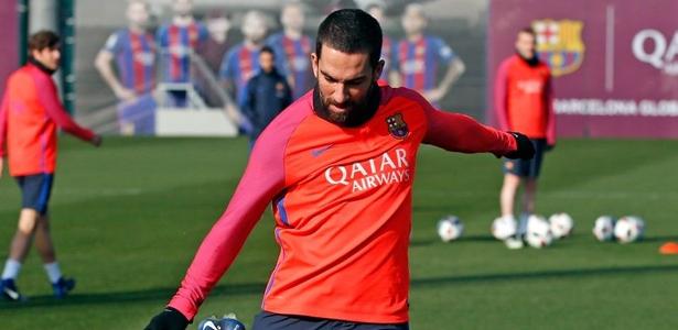 Arda Turan não quer deixar o Barcelona - Reprodução/Facebook