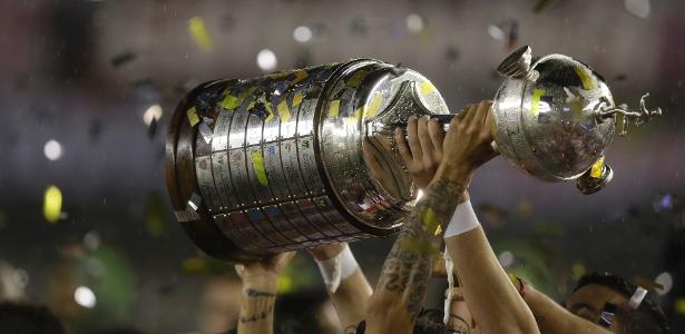 Equipes poderão efetuar trocas no meio da fase oitavas de final da Copa Libertadores - false