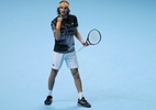 Tsitsipas vence Zverev e se classifica para as semis do ATP Finals - (Sem crédito)