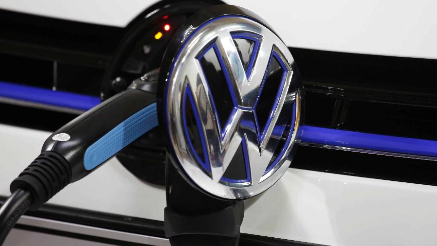 A Volkswagen registrou perdas e queda de 23% no faturamento no primeiro semestre - Reuters