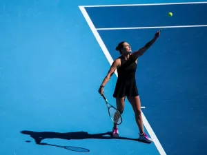 Sabalenka vence a 15ª seguida e vai às quartas em Pequim