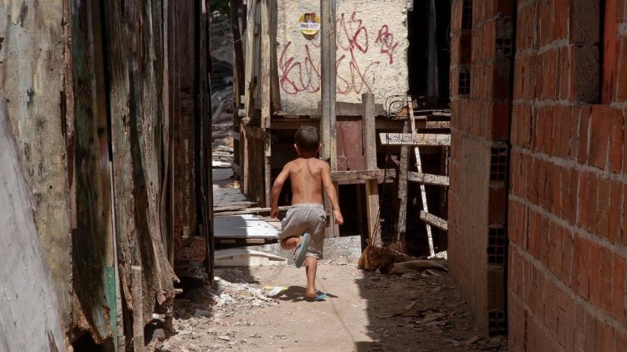                                  Extrema pobreza atinge 1,2 milhão de pernambucanos, maior nível em oito anos, segundo a Síntese de Indicadores Sociais 2020 divulgada pelo IBGE.                              -                                 FILIPE JORDãO/JC IMAGEM                            