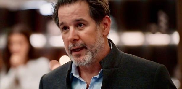 Ferette (Murilo Benício) tentará atropelar Viviane (Gabriela Loran), mas o filho impedirá - undefined