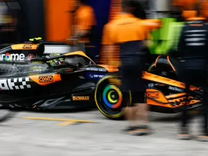 F1 - Norris se irrita com pergunta sobre Verstappen e dispara: "Não me importo em qual posição ele vai largar"