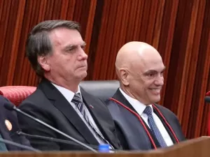 Ataque de Bolsonaro não torna Moraes impedido de julgar o caso, diz jurista