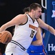 NBA: Jokic trava duelo contra Chet Holmgren durante vitória dos Nuggets