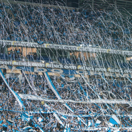 Torcida na Arena do Grêmio: risco de queda - GettyImages