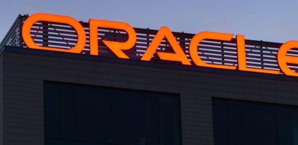 Oracle inicia demissões e amplia gastos com infraestrutura de IA