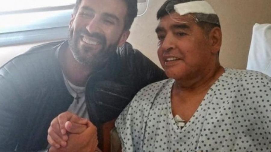 Primeiro registro de Maradona ao lado do médico Leopoldo Luque                               - Reprodução/Instagram                          