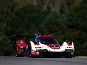 Nasr conquista tricampeonato da IMSA após corrida turbulenta de Petit Le Mans