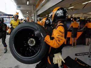 Como ascensão da McLaren gera novas acusações e polêmicas na F1