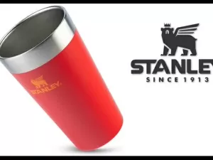 Ofertas de Natal: descontos de até 40% nos famosos copos da Stanley