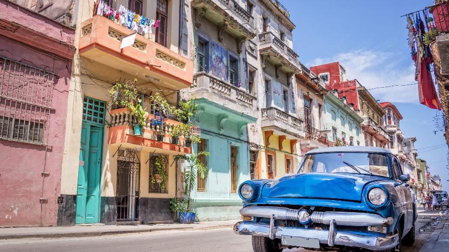 Havana decreta toque de recolher noturno para conter surto de covid-19 - Shutterstock