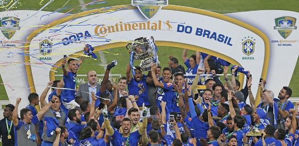 Diretoria fez aposta arriscada, mas terminou 2018 com o estadual e a Copa do Brasil - Rafael Ribeiro/Dia Esportivo/Estadão Conteúdo