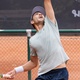 Pucinelli vence outra no saibro alem&atilde;o e via &agrave;s quartas de final